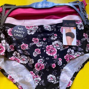 New comfortable undies/panties, set of 3, with hanger Size medium No panty lines